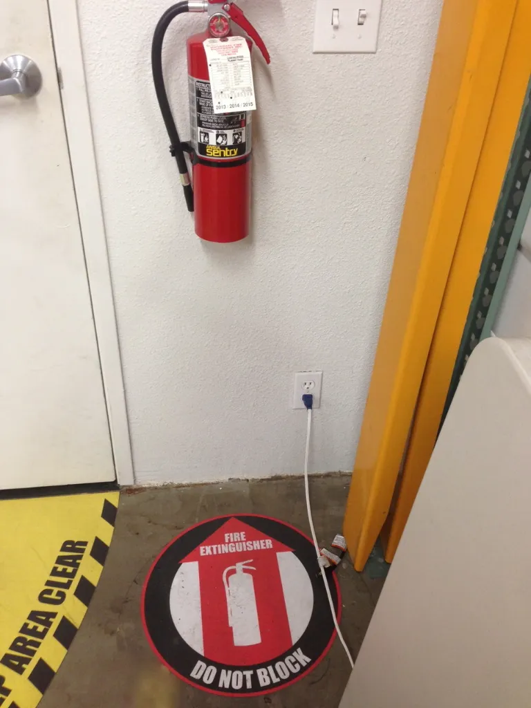 Fire_Extinguisher_Do_Not_Block_Sign__52940.webp